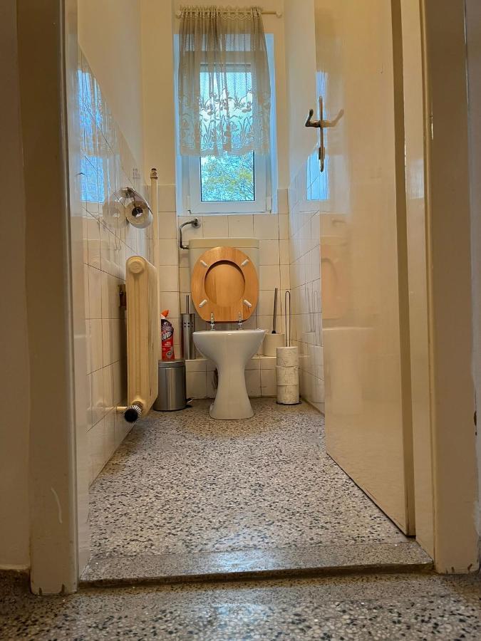 Breathtaking Shared Near Danube River /w Garden And Parking Gasthof Wien